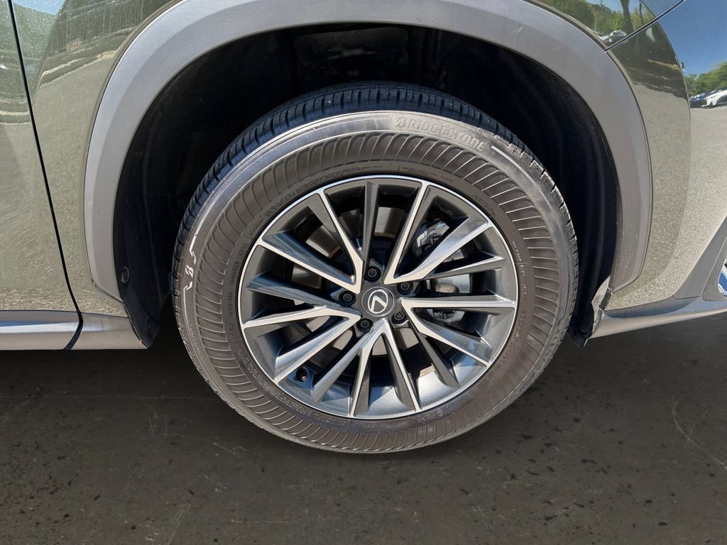 Certified 2025 Lexus NX 250 AWD w/ Accessory Package (2T) image 27