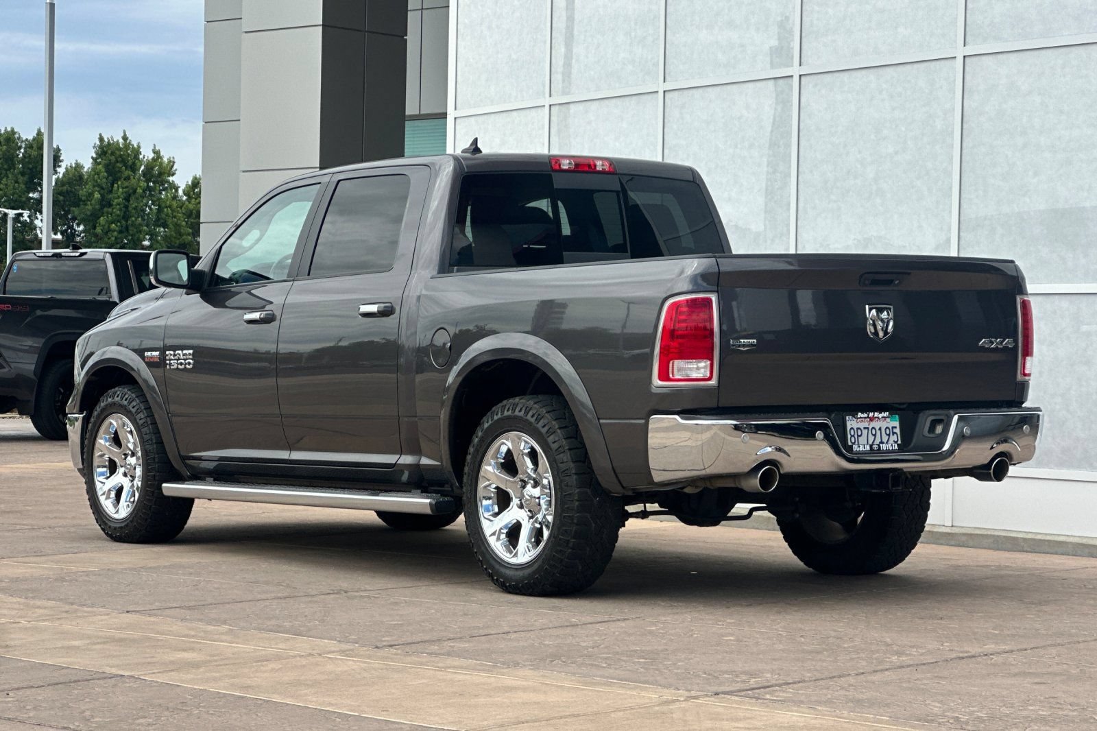 Used 2014 RAM 1500 Laramie w/ Convenience Group AWD/4WD image 6
