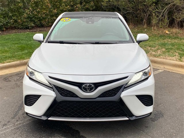Used 2020 Toyota Camry XSE image 2