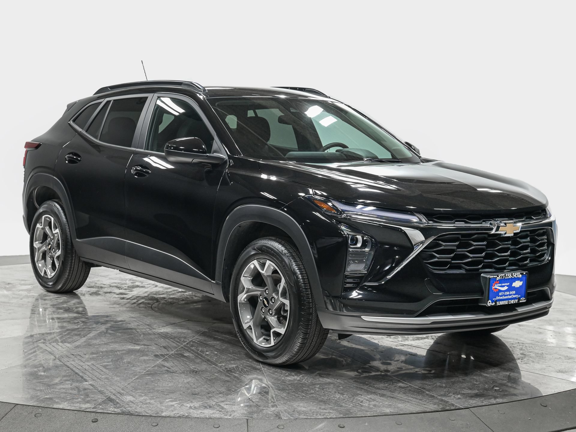 Used 2026 Chevrolet Trax LT FWD image 9