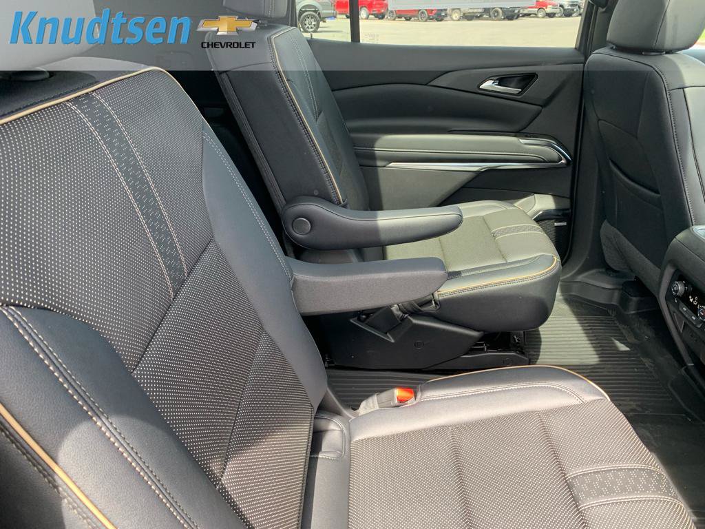 New 2026 Chevrolet Traverse High Country w/ LPO, Floor Liner Package AWD/4WD image 13