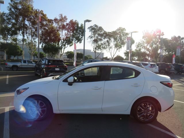 Used 2019 Toyota Yaris LE FWD image 7