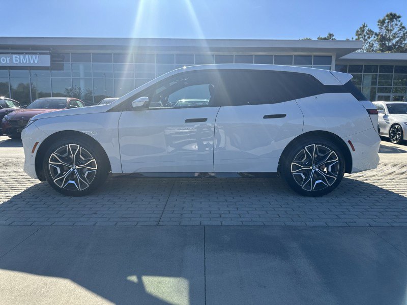 New 2026 BMW iX xDrive45 image 3
