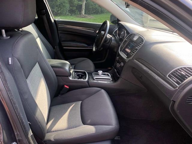 Used 2020 Chrysler 300 Touring w/ Sport Appearance Package RWD image 32