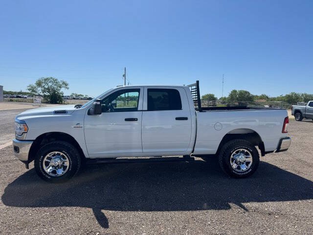 Used 2024 RAM 2500 Tradesman w/ Chrome Appearance Group AWD/4WD image 3