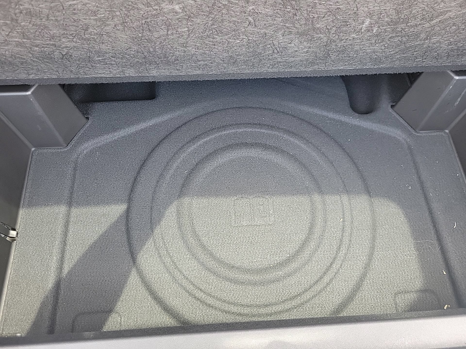 Used 2023 GMC Terrain SLT w/ LPO, Floor Liner Package FWD image 21