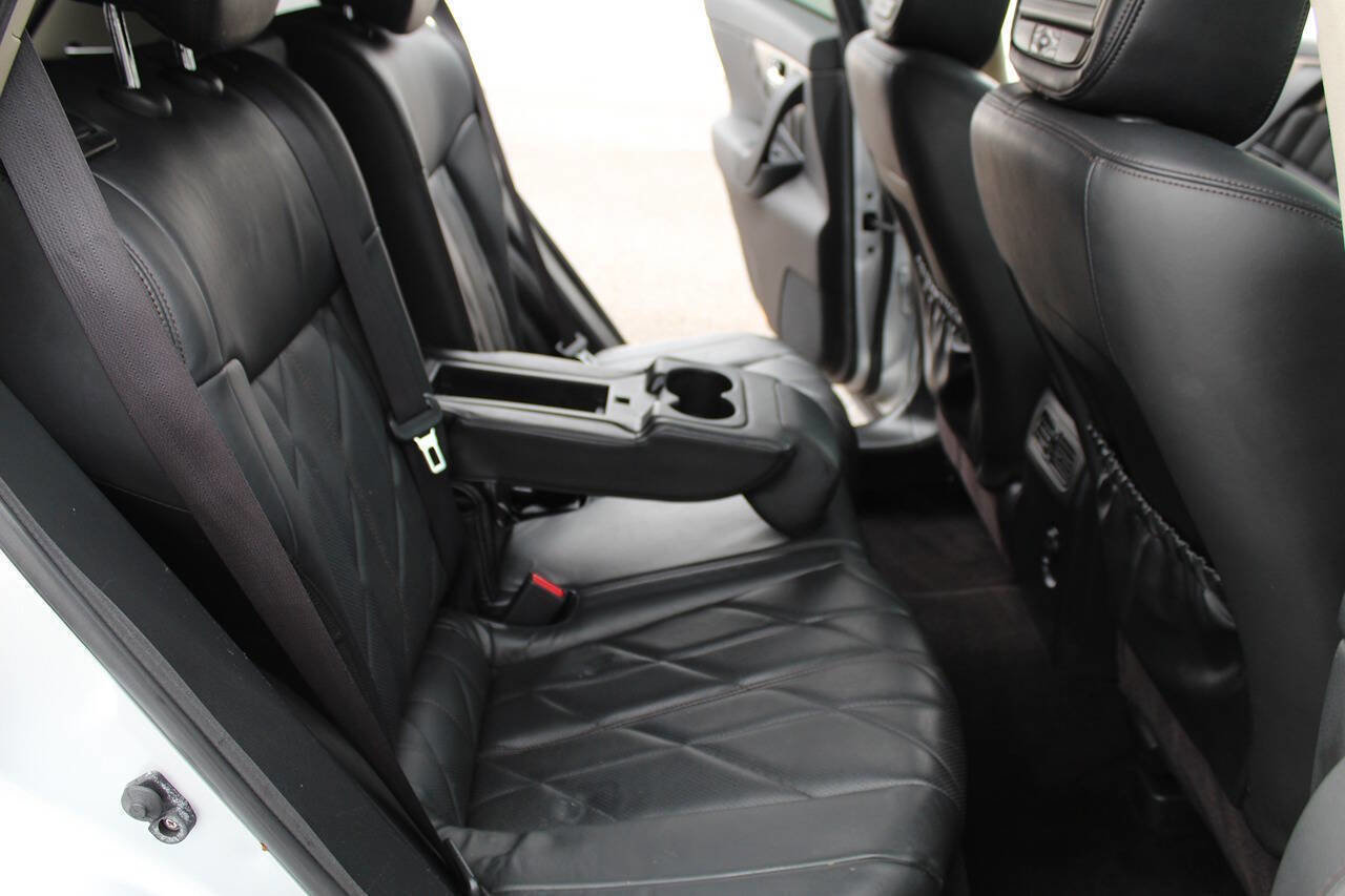 Used 2010 INFINITI FX35 AWD w/ Navigation Pkg image 16