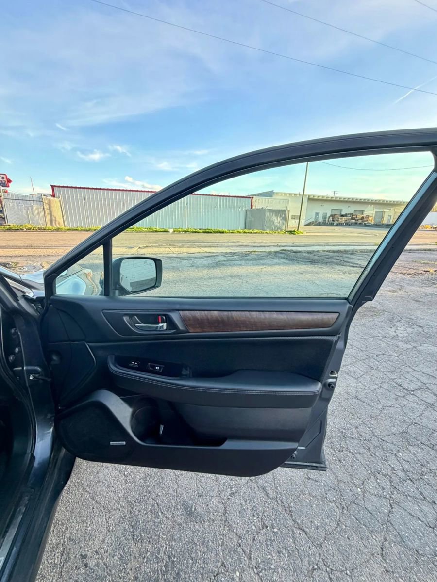 Used 2016 Subaru Outback 2.5i Limited AWD/4WD image 16