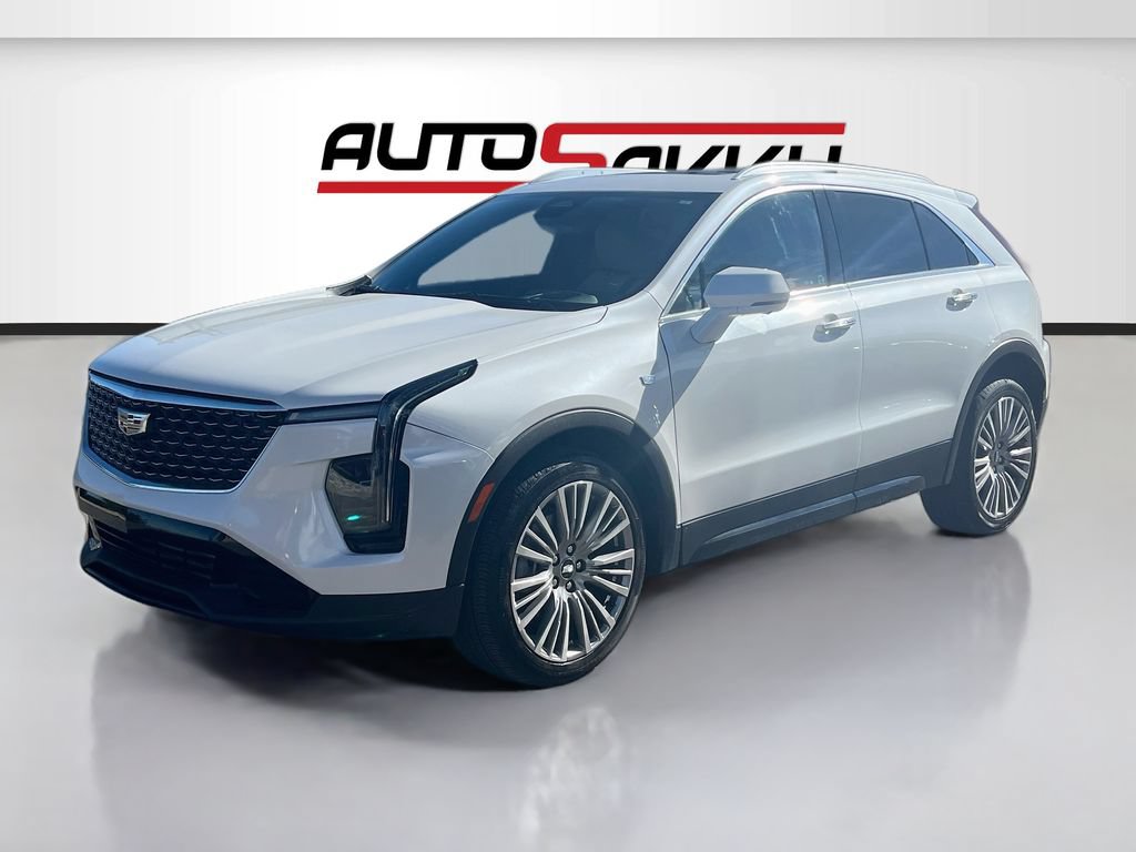 Used 2025 Cadillac XT4 Premium Luxury w/ Technology Package AWD/4WD image 3