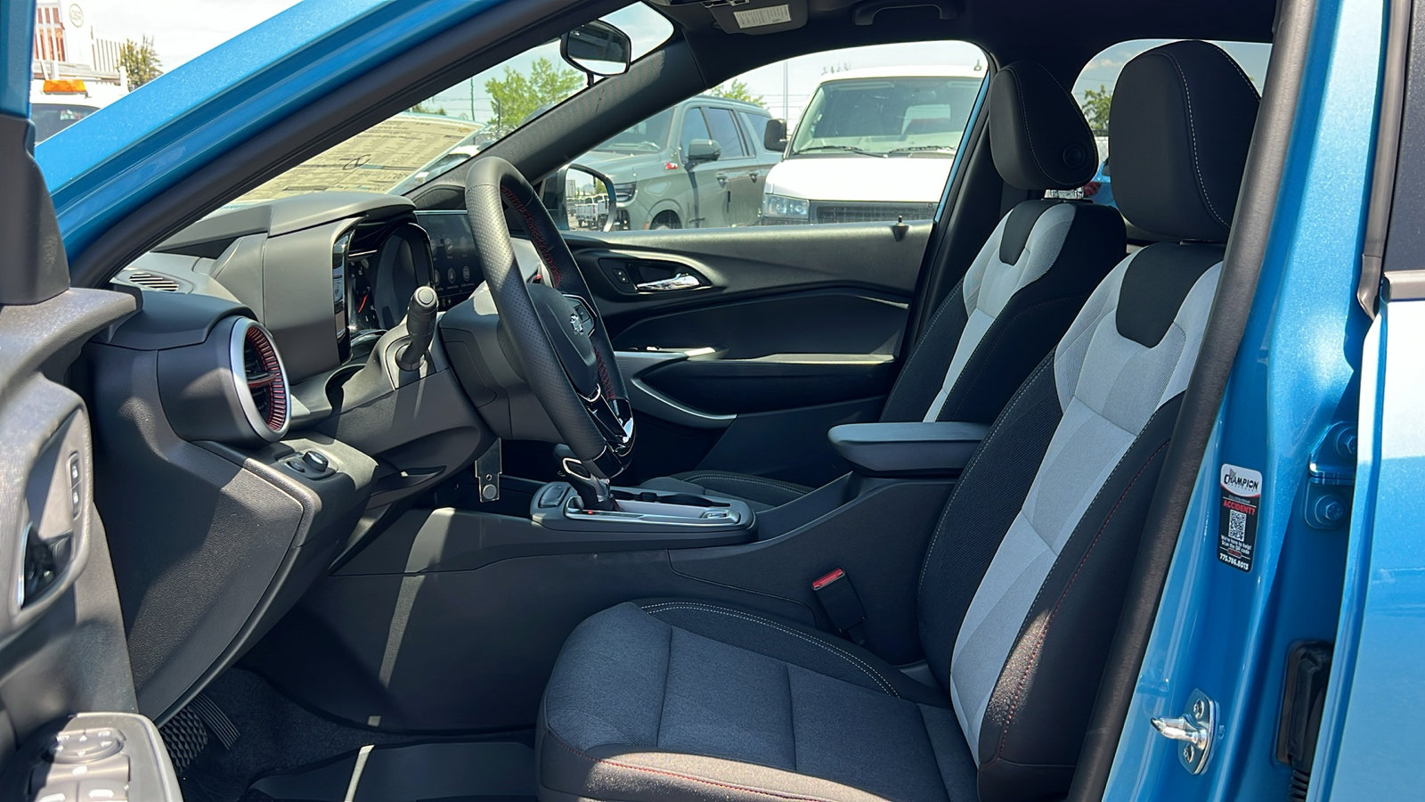 New 2025 Chevrolet Trax RS image 28