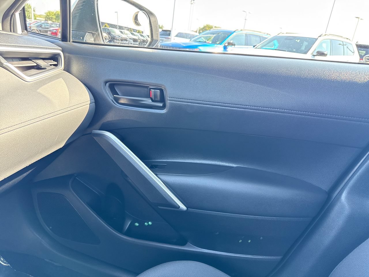 Used 2024 Toyota Corolla Cross LE FWD image 27