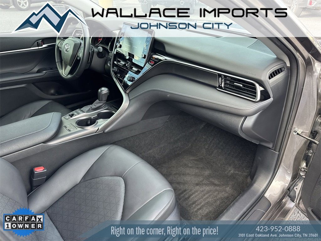 Used 2022 Toyota Camry XSE image 29
