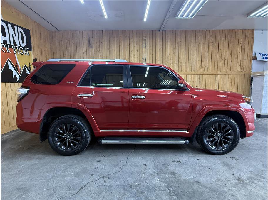Used 2018 Toyota 4Runner Limited w/ Four Season Floor Mat Package AWD/4WD image 3