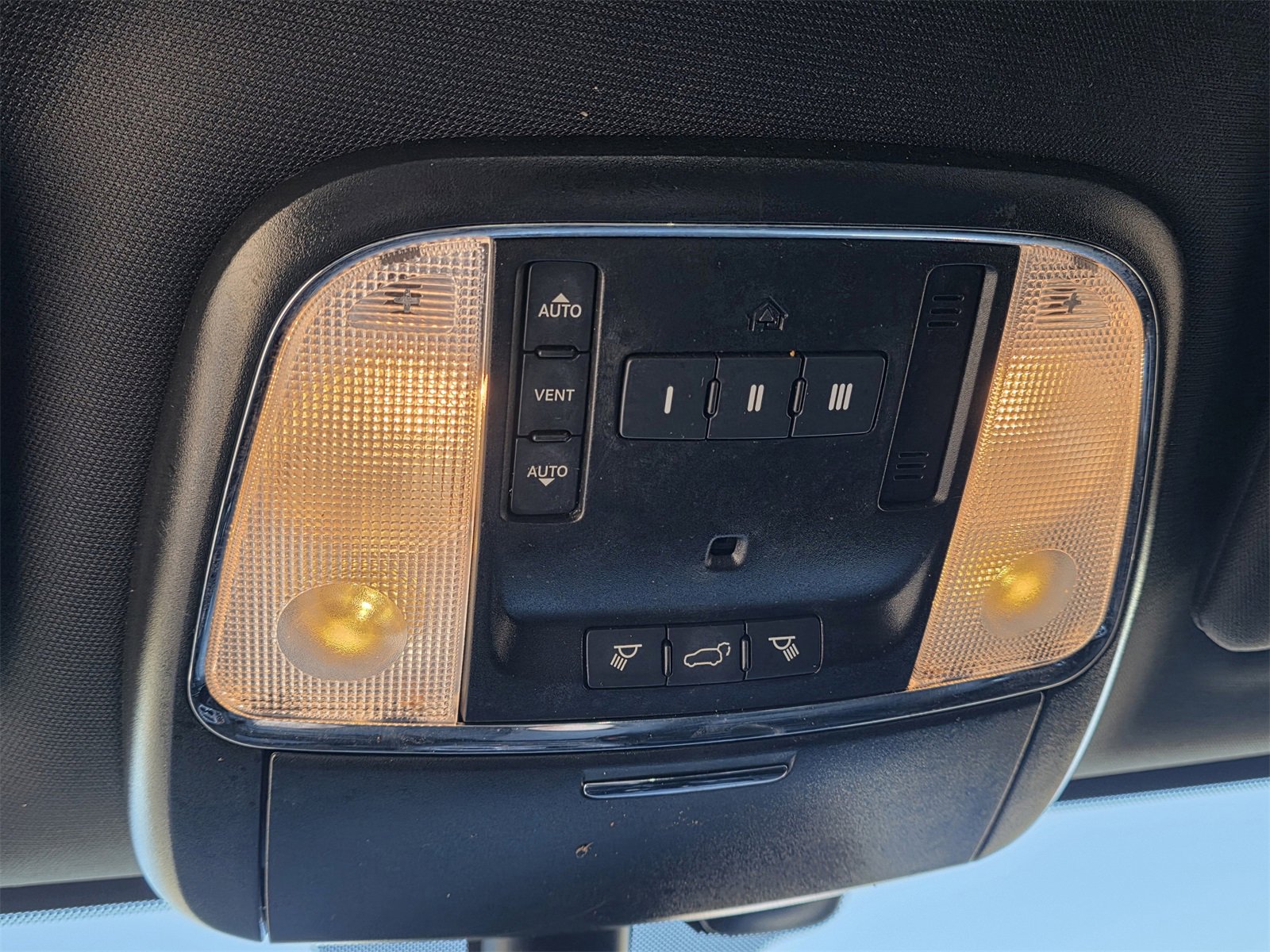 Used 2021 Jeep Grand Cherokee Limited image 29