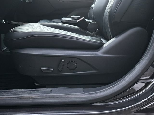 Used 2021 Ford Mustang Mach-E Select image 19