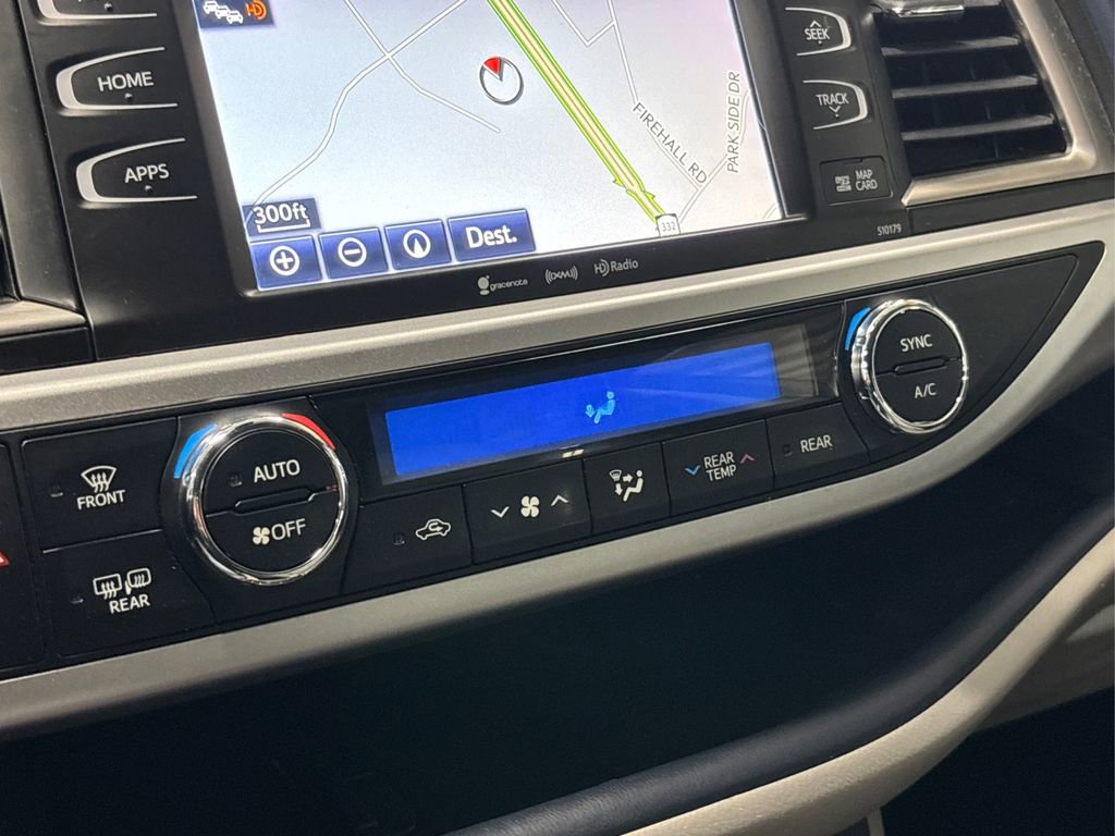 Used 2018 Toyota Highlander XLE image 31