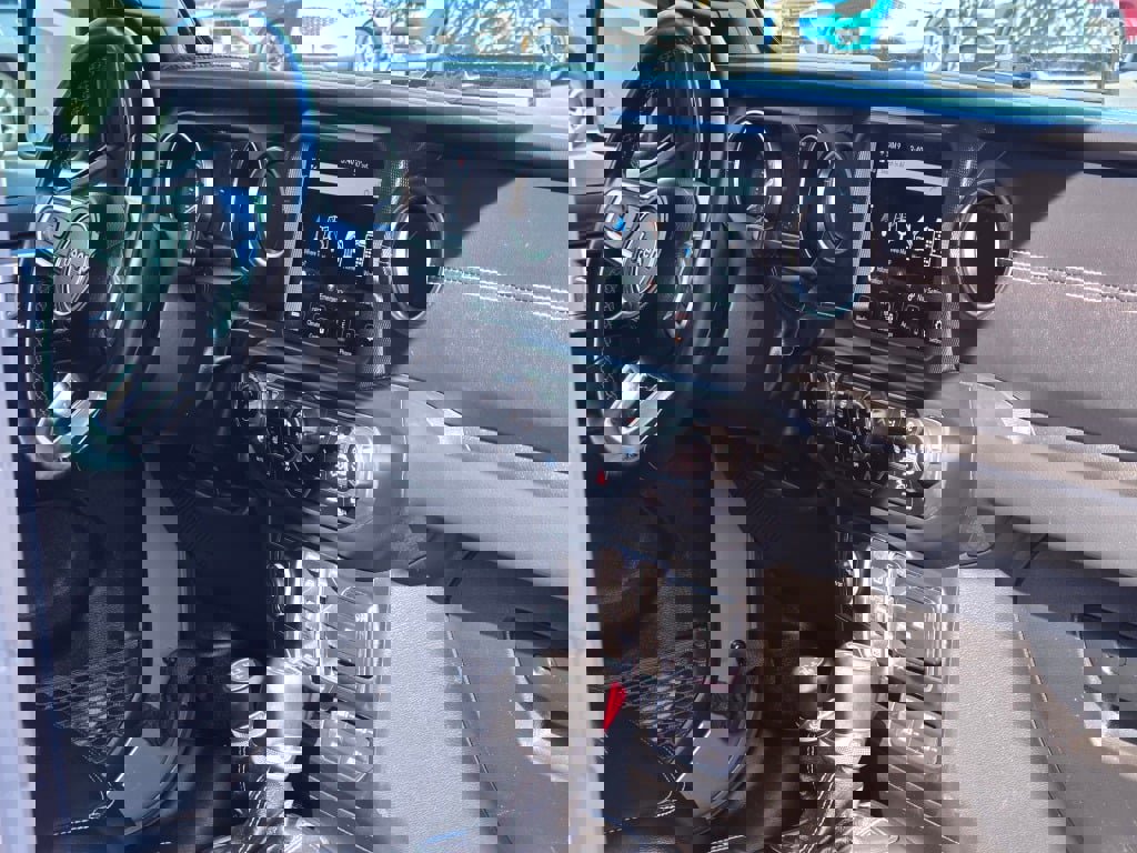 Used 2022 Jeep Wrangler Unlimited Sahara 4xe w/ Cold Weather Group image 8