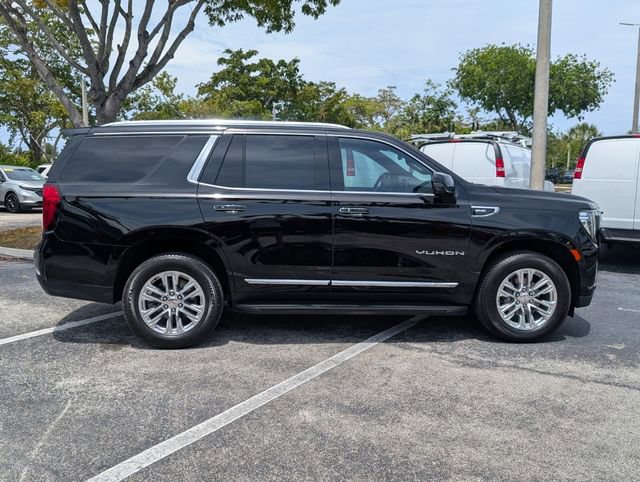 Used 2024 GMC Yukon SLT w/ SLT Luxury Package RWD image 8