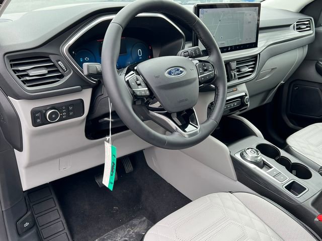New 2024 Ford Escape SE w/ PHEV Premium Package image 17