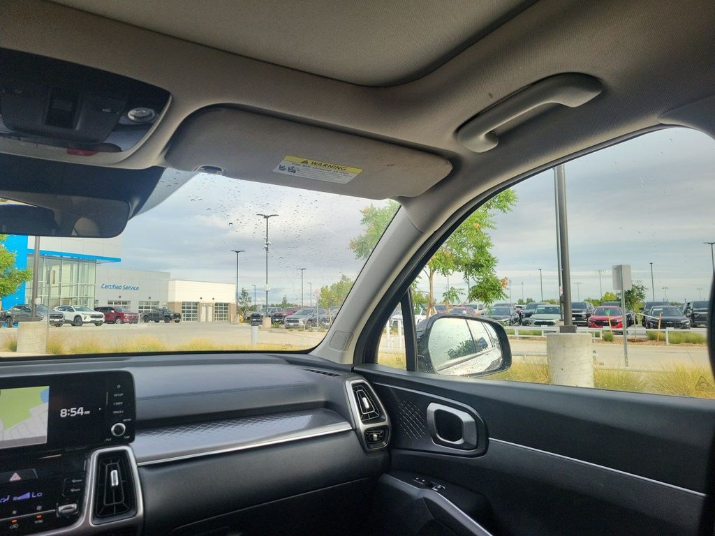 Used 2023 Kia Sorento S w/ Panoramic Sunroof Package FWD image 12