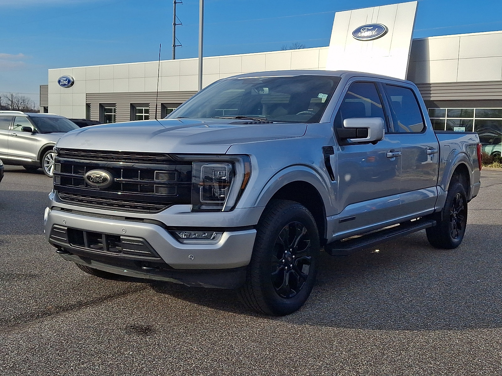 Used 2023 Ford F150 Lariat w/ Equipment Group 502A High image 4