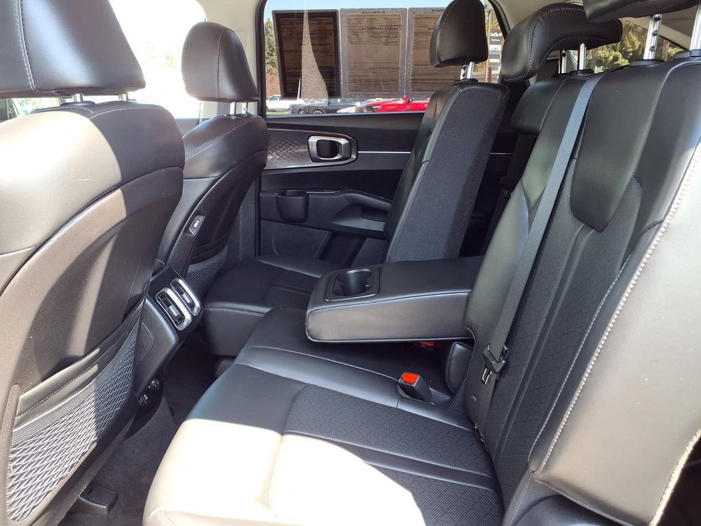 Certified 2023 Kia Sorento S image 8