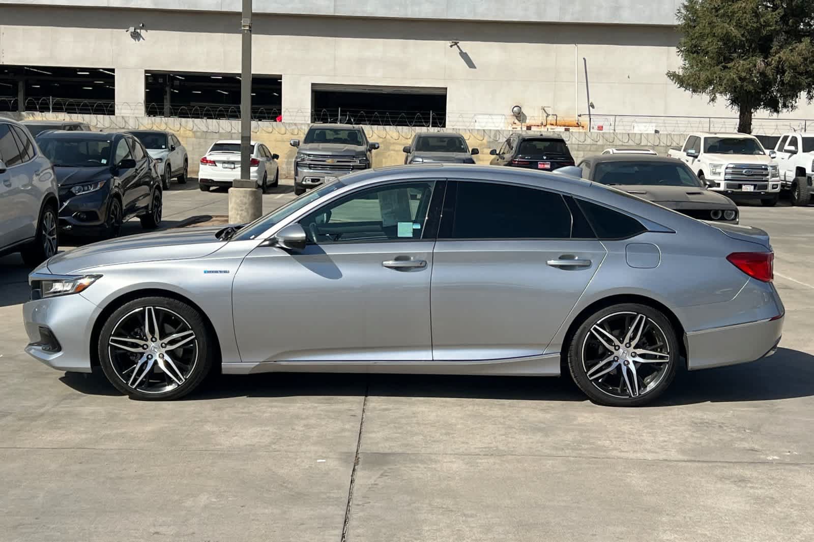 Used 2022 Honda Accord Touring image 6