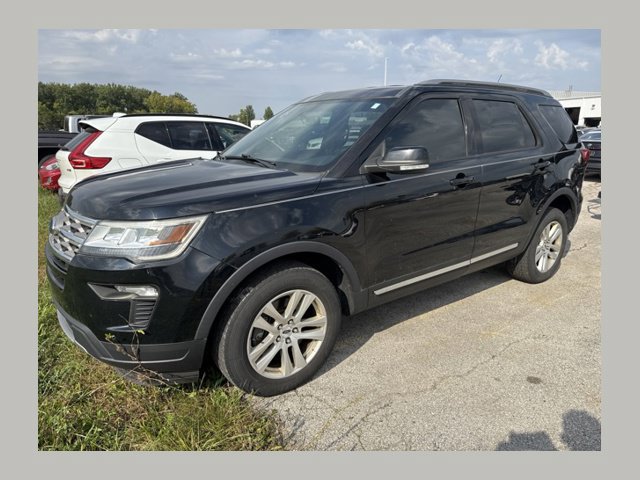 Used 2018 Ford Explorer XLT w/ Equipment Group 202A AWD/4WD image 1