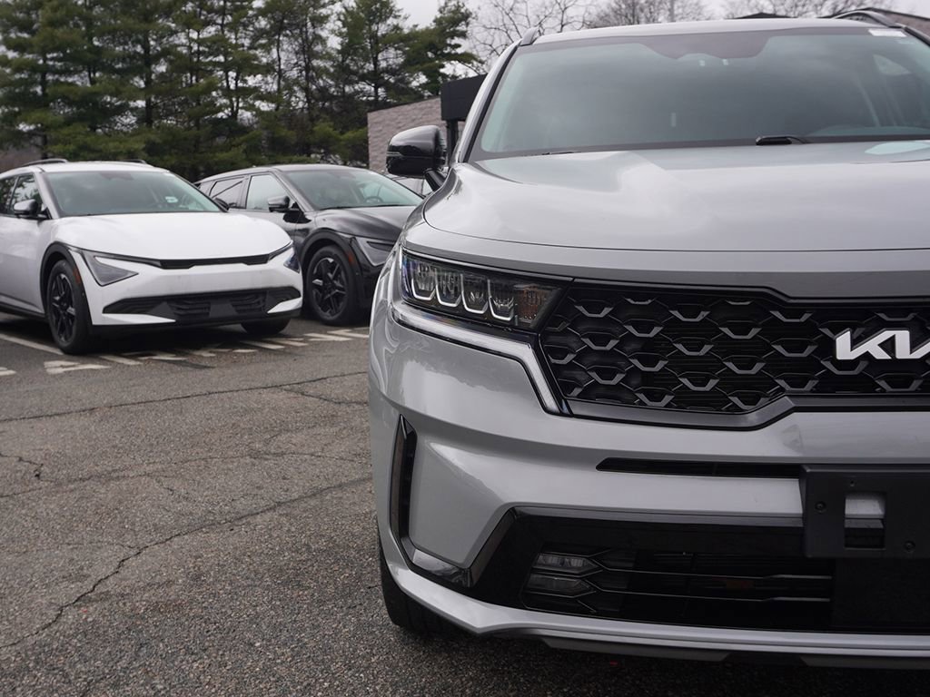 Used 2023 Kia Sorento EX image 14