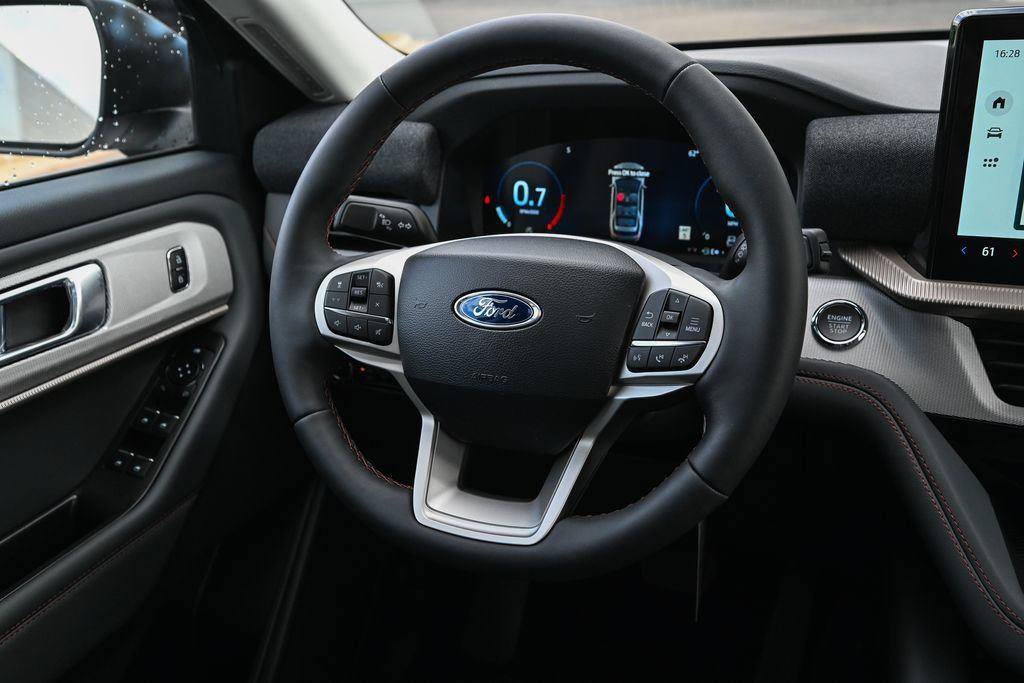 New 2026 Ford Explorer Active w/ Active Comfort Package AWD/4WD image 28