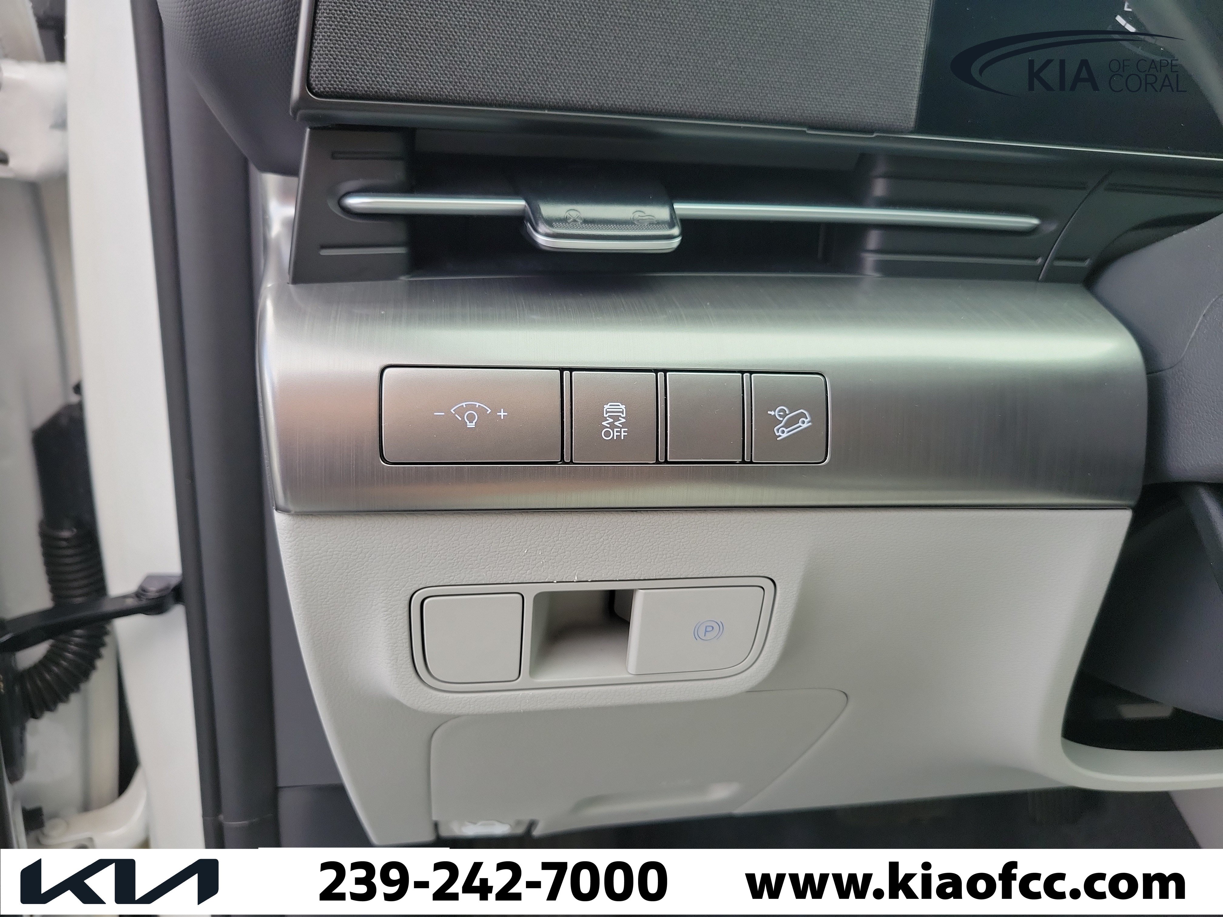 Used 2024 Hyundai Kona SEL FWD image 23