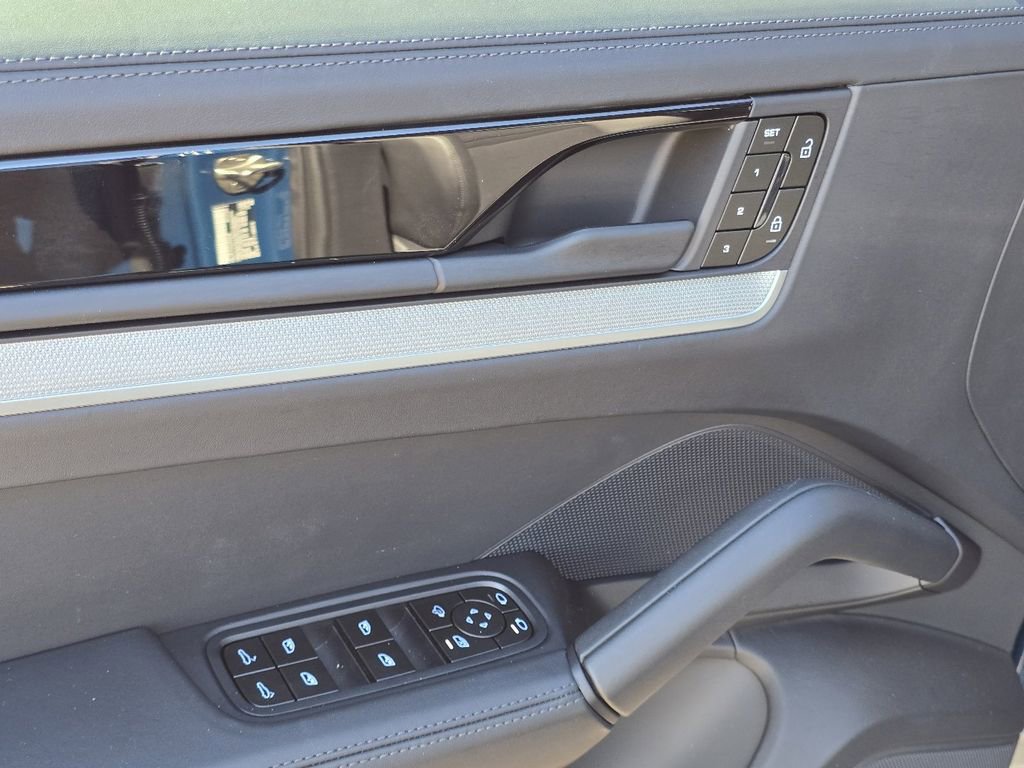 Used 2026 Porsche Cayenne S AWD/4WD image 47