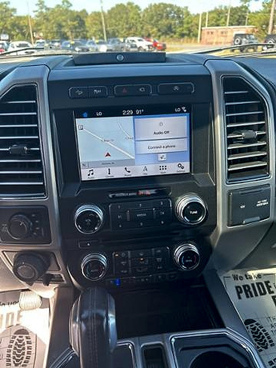 Used 2018 Ford F150 Platinum w/ Equipment Group 701A Luxury image 23