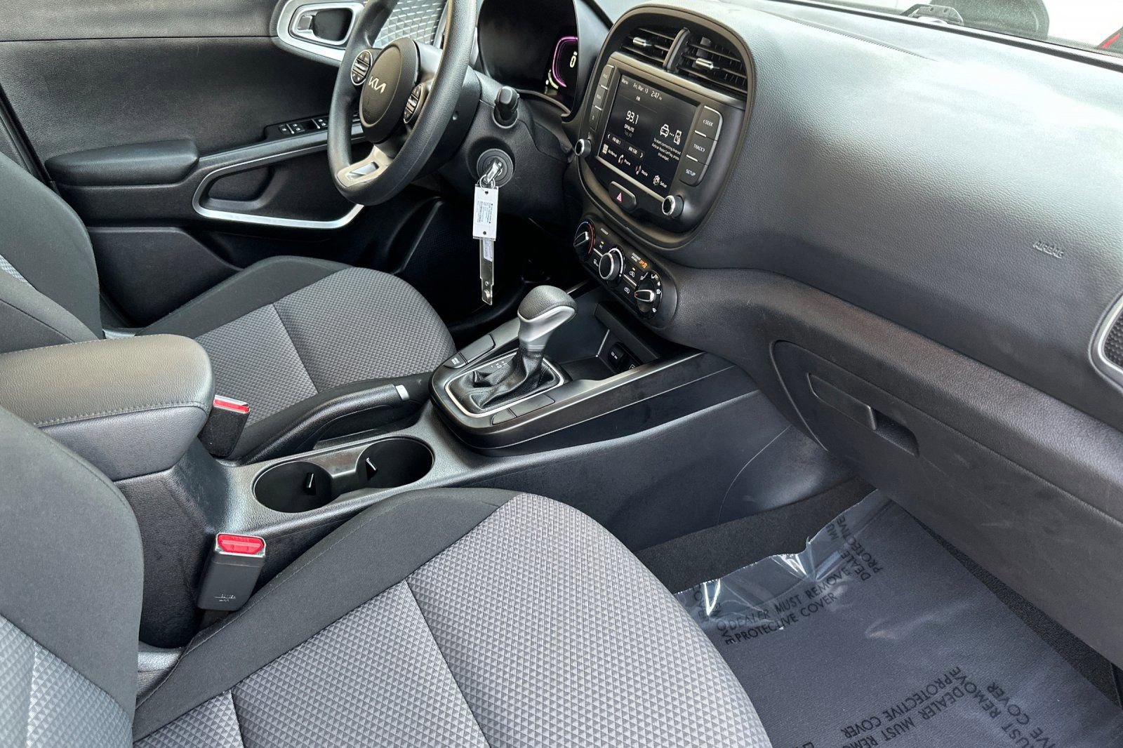 Used 2025 Kia Soul LX w/ LX Technology Package image 16