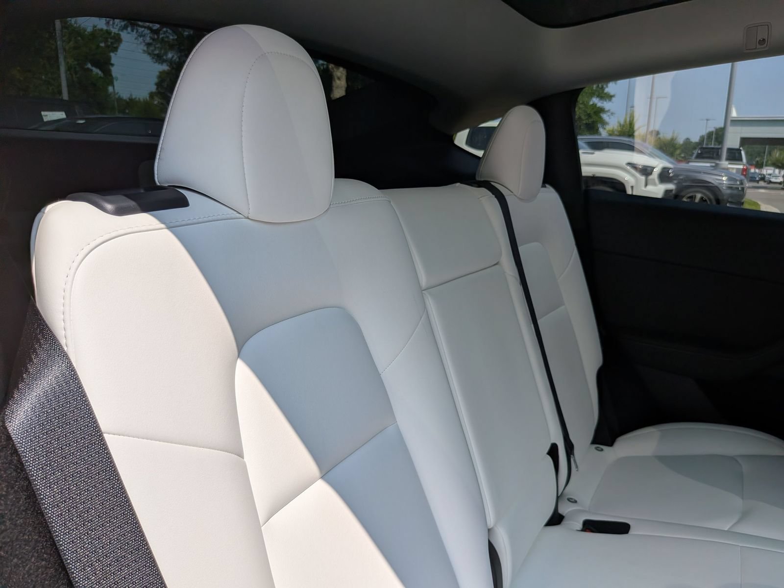 Used 2023 Tesla Model Y Long Range AWD/4WD image 33