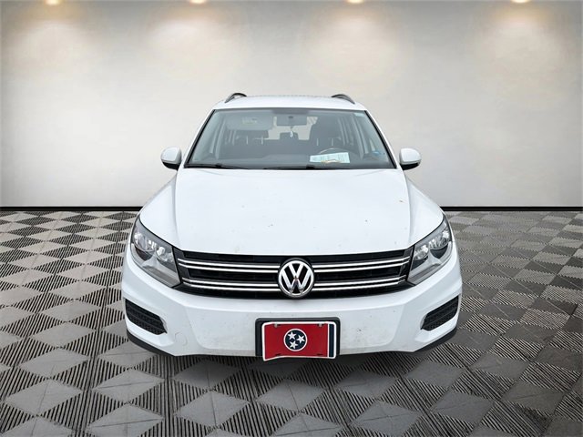 Used 2017 Volkswagen Tiguan S image 2