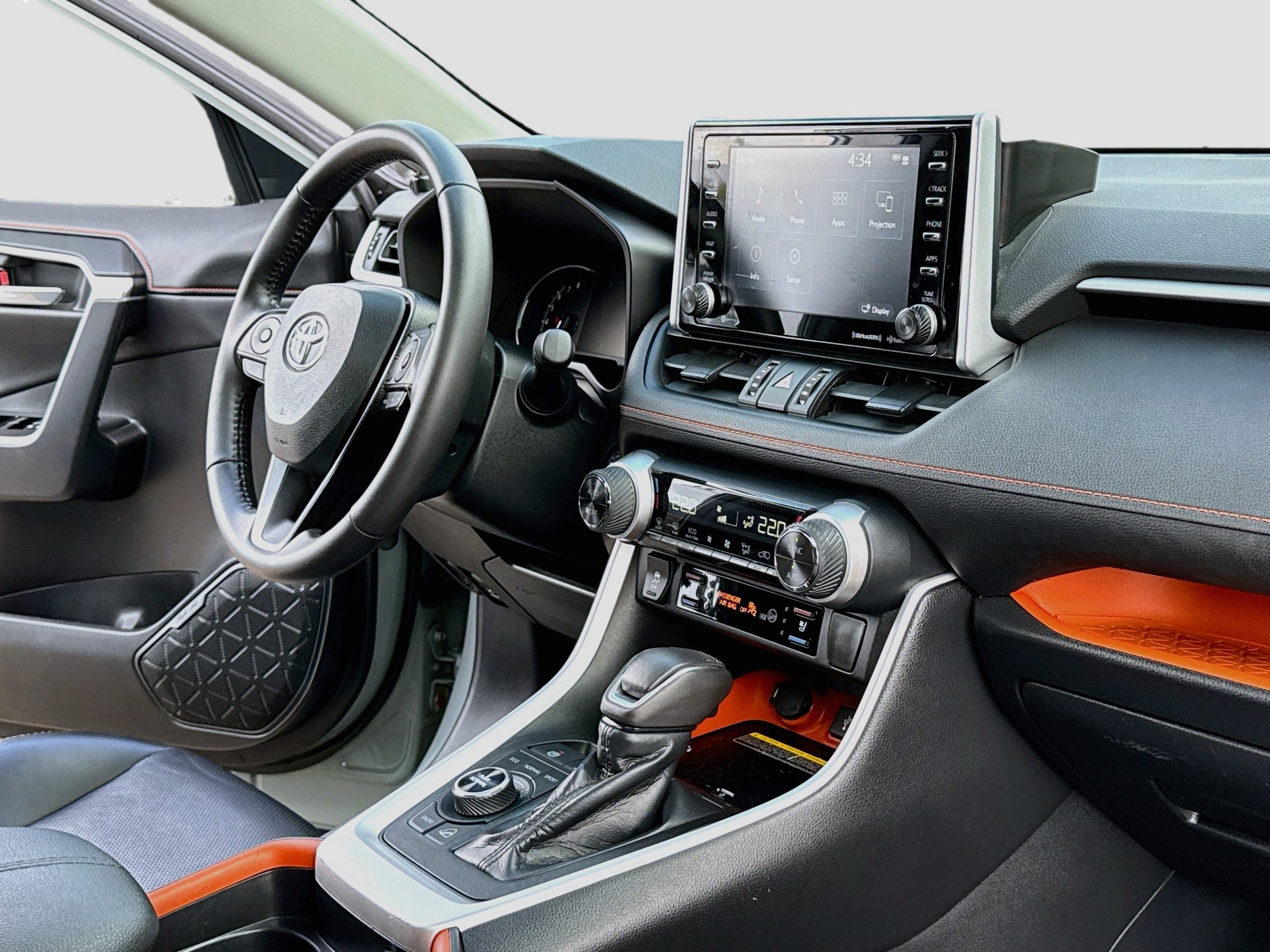 Used 2020 Toyota RAV4 Adventure AWD/4WD image 16