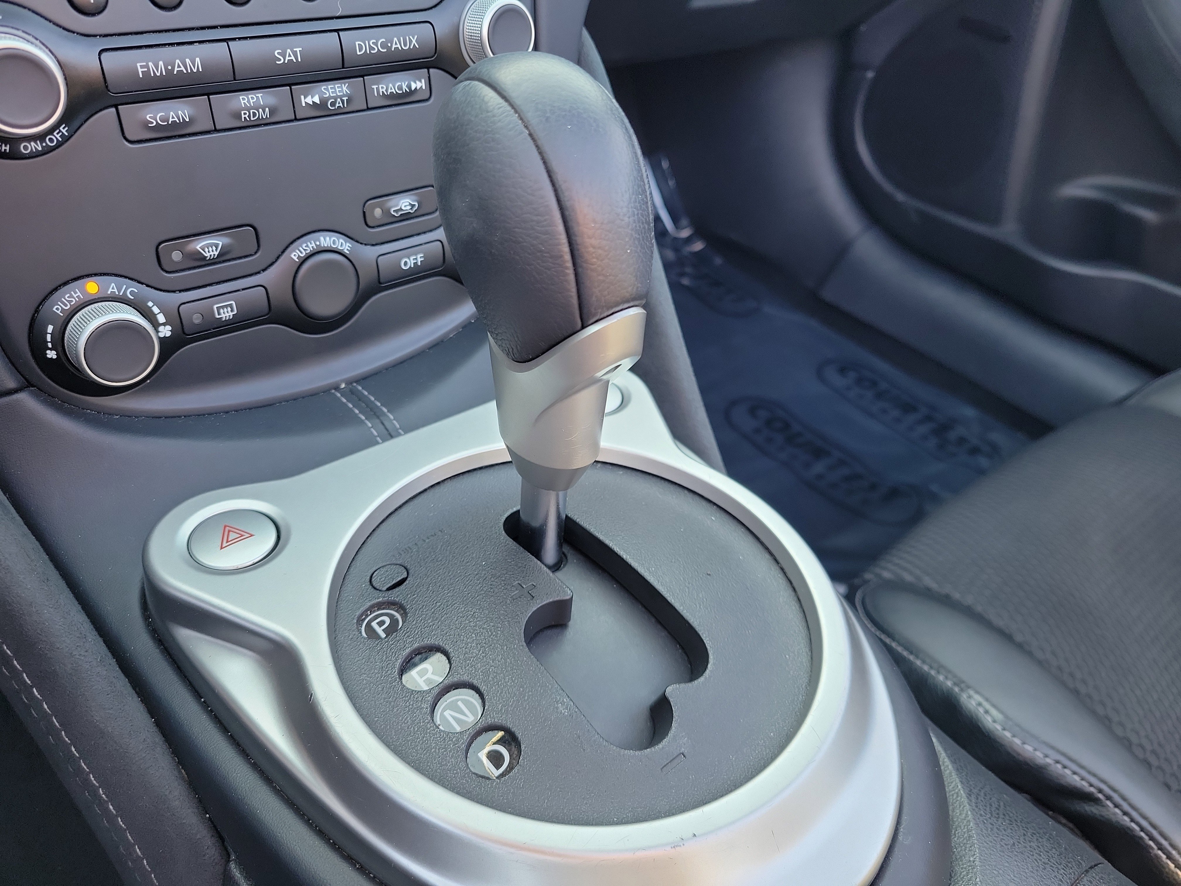 Used 2018 Nissan 370Z Touring Sport image 26