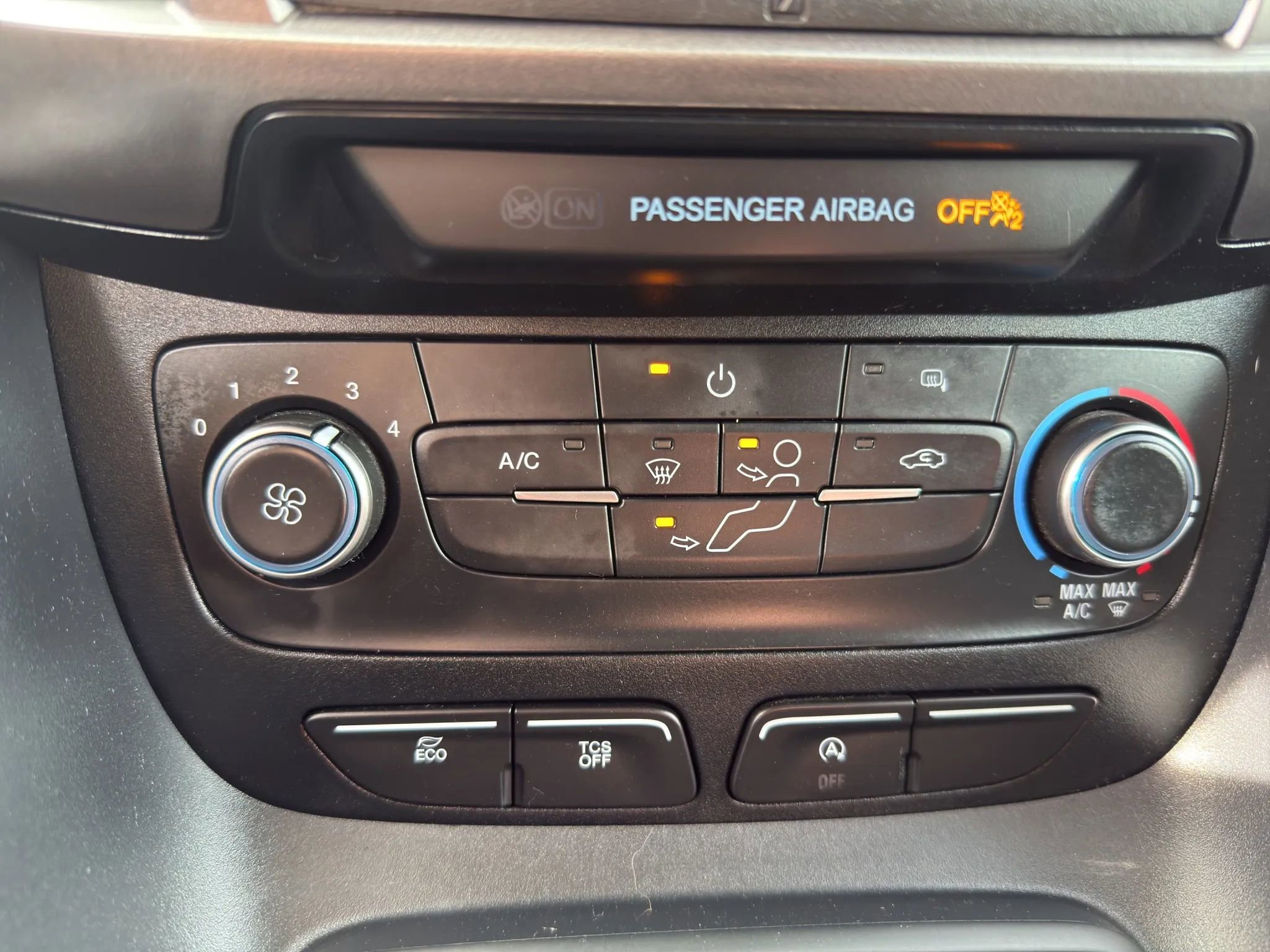 Used 2020 Ford Transit Connect XL image 26