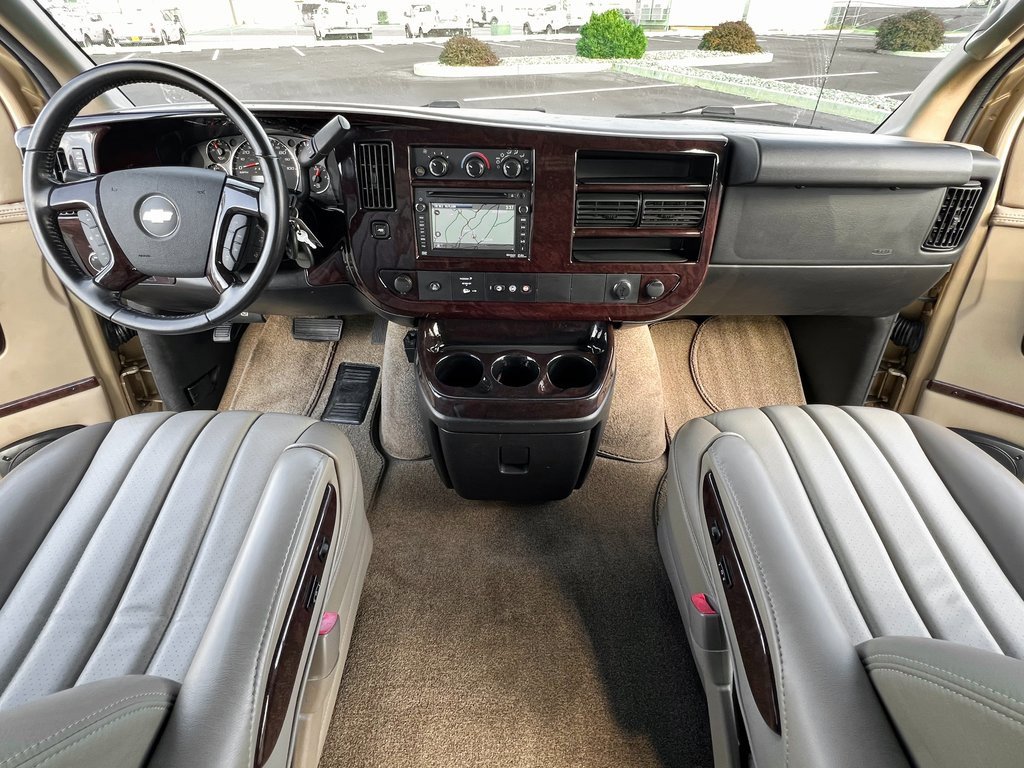 Used 2013 Chevrolet Express 2500 Extended image 4