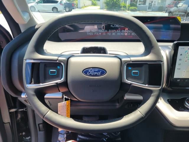 New 2025 Ford Expedition Active image 27