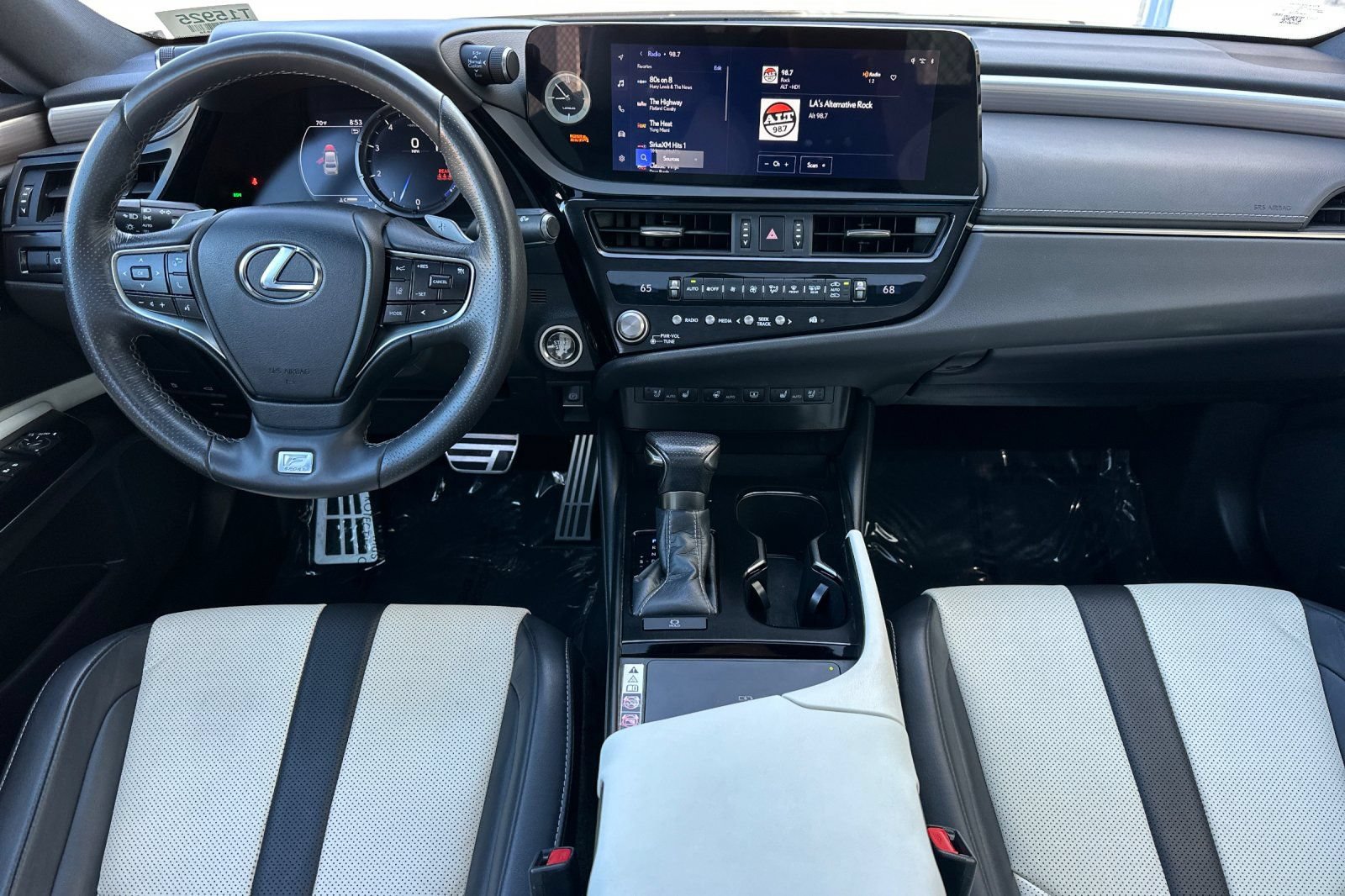 Used 2023 Lexus ES 350 F Sport w/ Accessory Package (Z2) FWD image 16