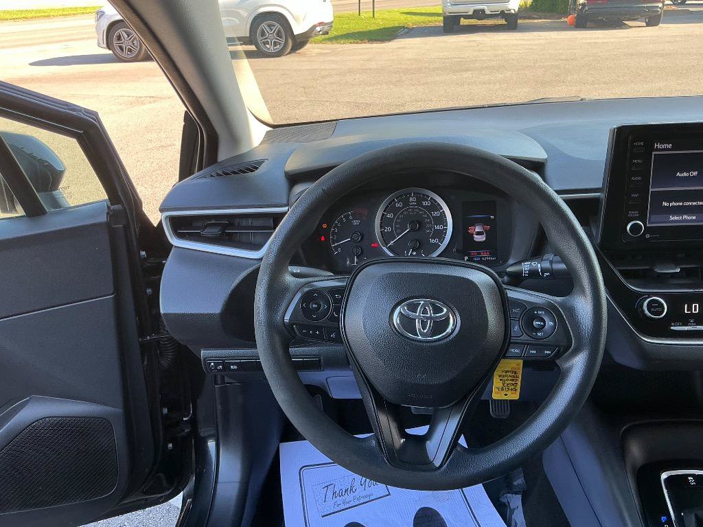 Used 2022 Toyota Corolla LE FWD image 15