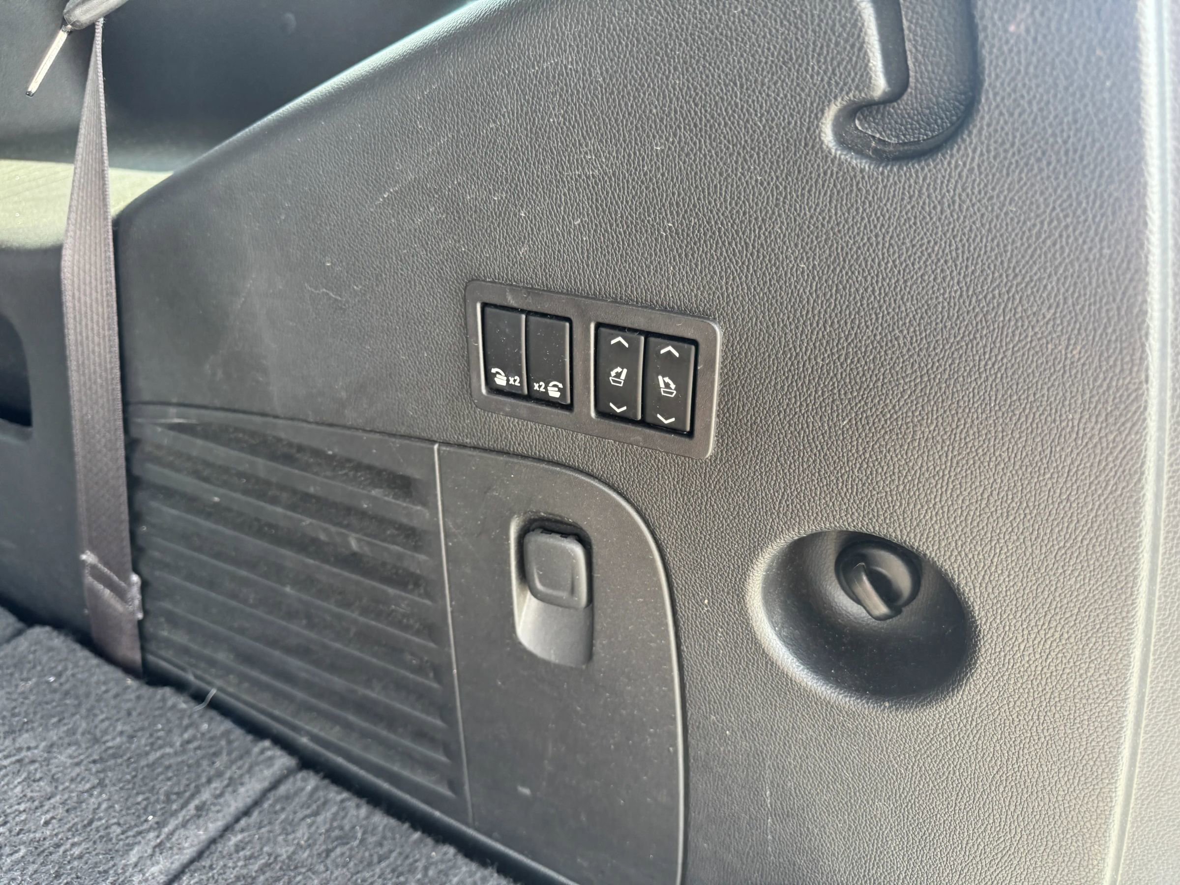 Used 2016 Chevrolet Tahoe LTZ image 10