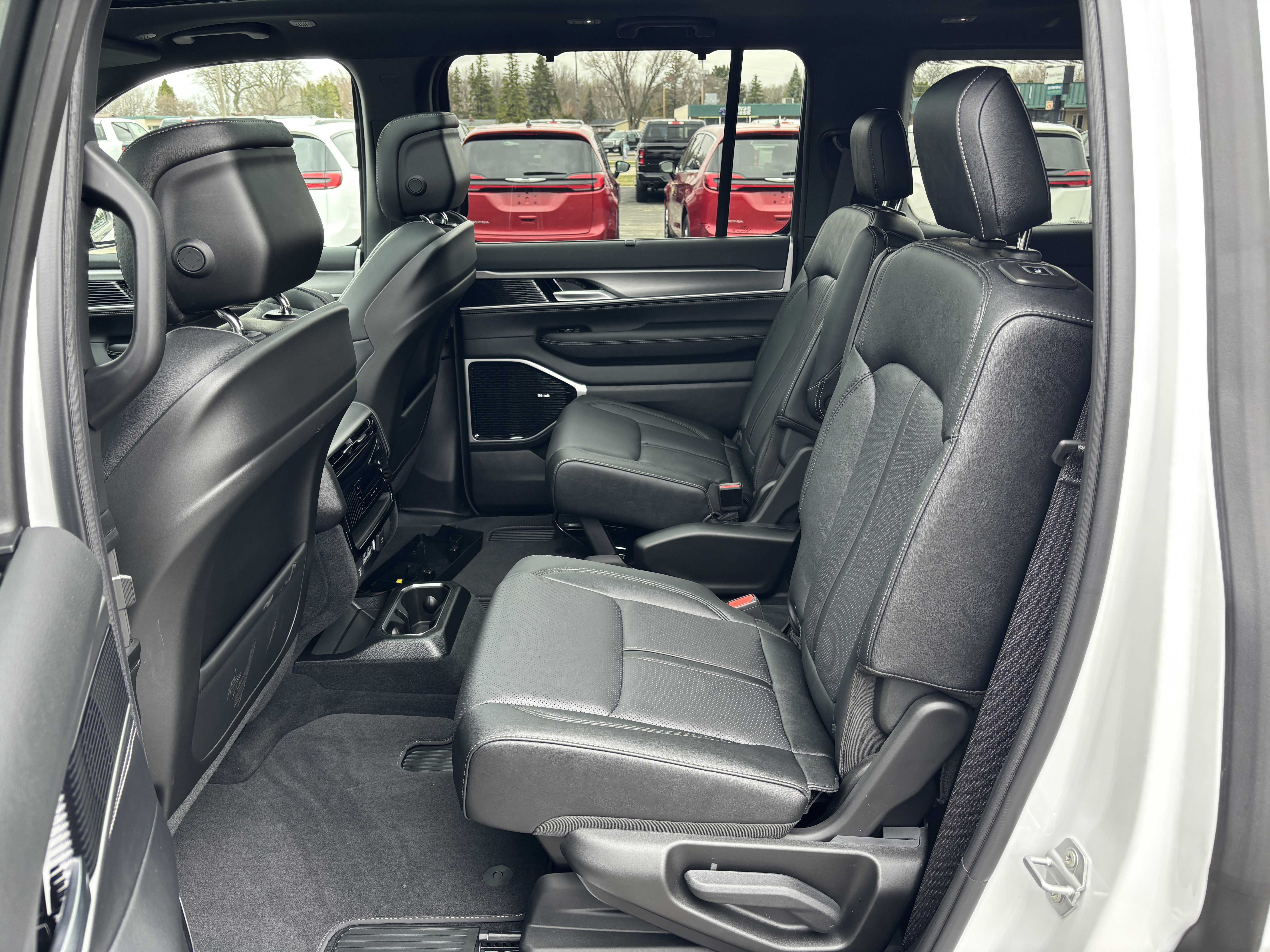 New 2026 Jeep Grand Wagoneer Limited image 10