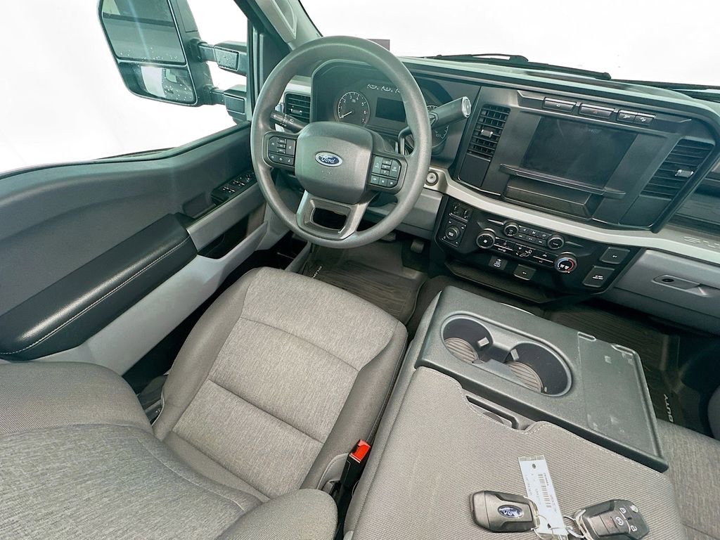 Used 2024 Ford F250 XL w/ STX Appearance Package AWD/4WD image 9