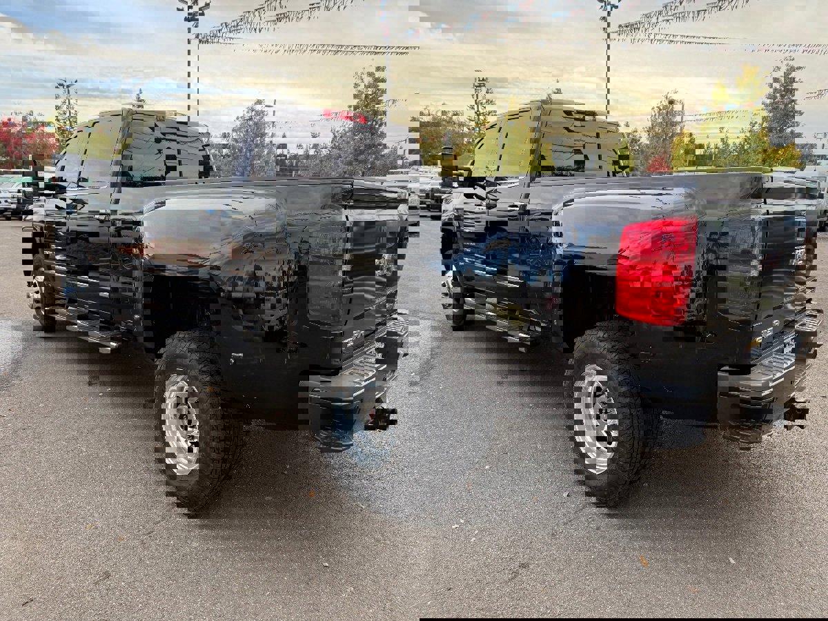 Used 2019 GMC Sierra 3500 Denali w/ Duramax Plus Package image 6