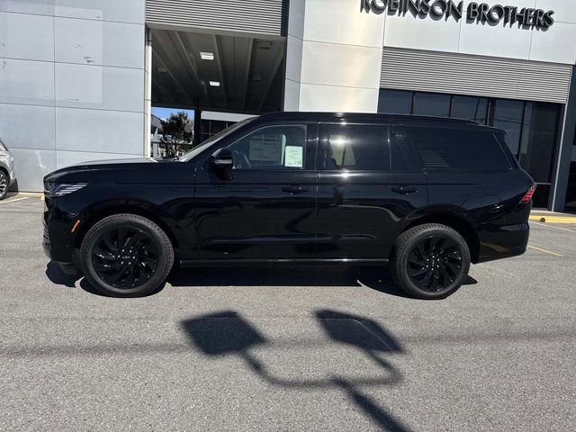 New 2025 Lincoln Navigator Reserve w/ Jet Appearance Package image 6