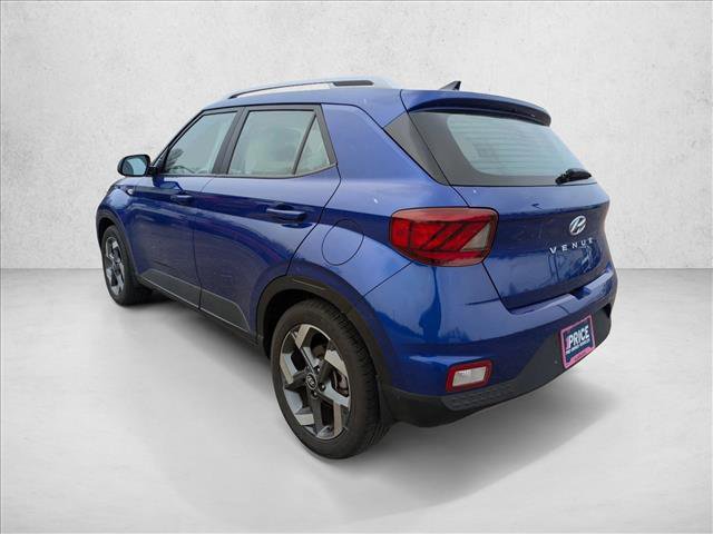 Used 2022 Hyundai Venue Limited image 7