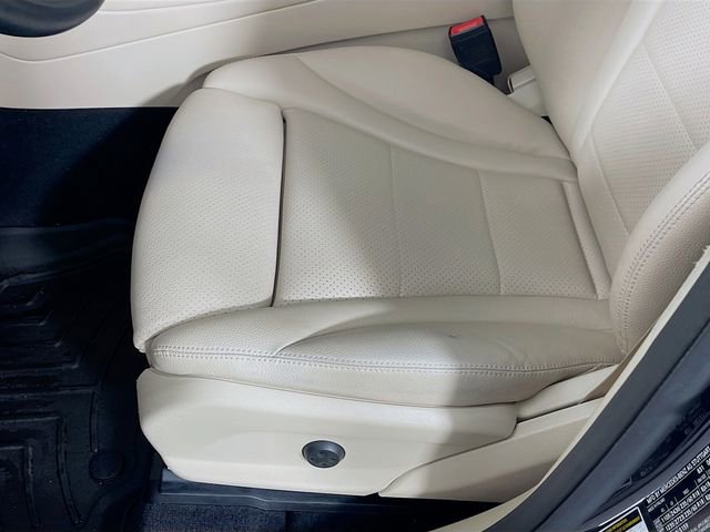 Used 2021 Mercedes-Benz GLC 300 4MATIC image 19